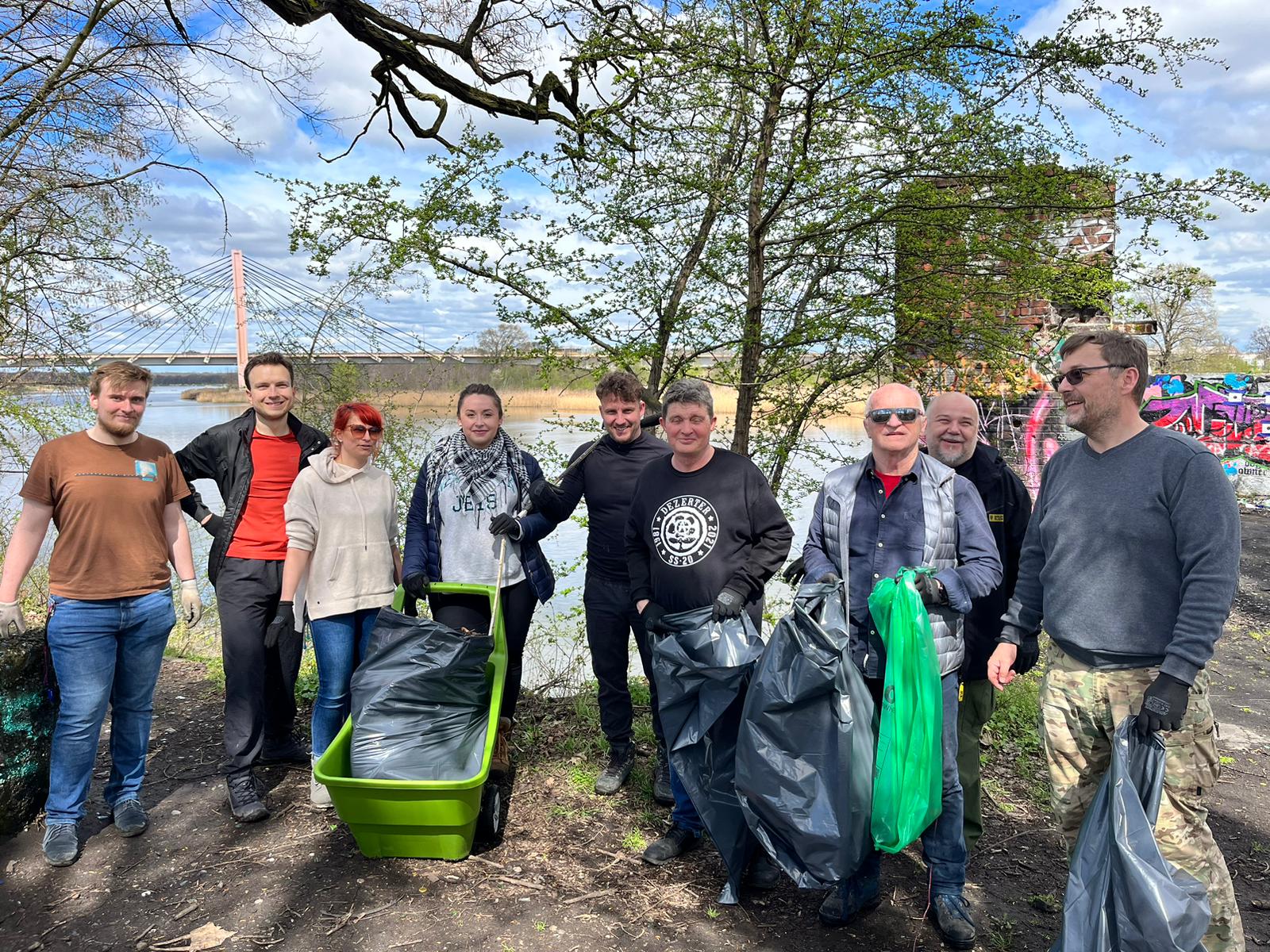 2023 04 15 Wrocław sprzątanie Odry 2